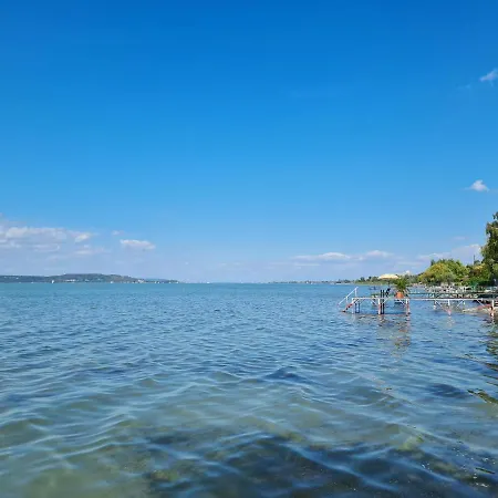 Flamingo Feriehus Balatonszarszo