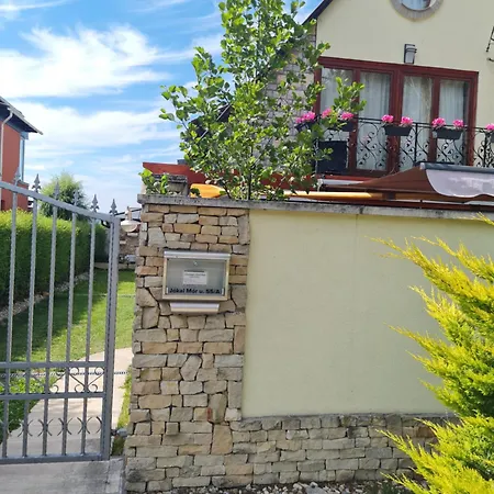 Flamingo Semesterbostad Balatonszarszo